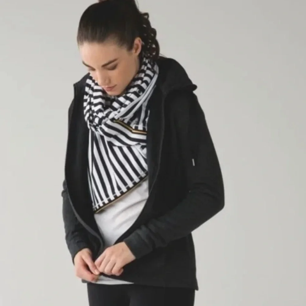 Lululemon Black and White Striped Vinyasa Scarf